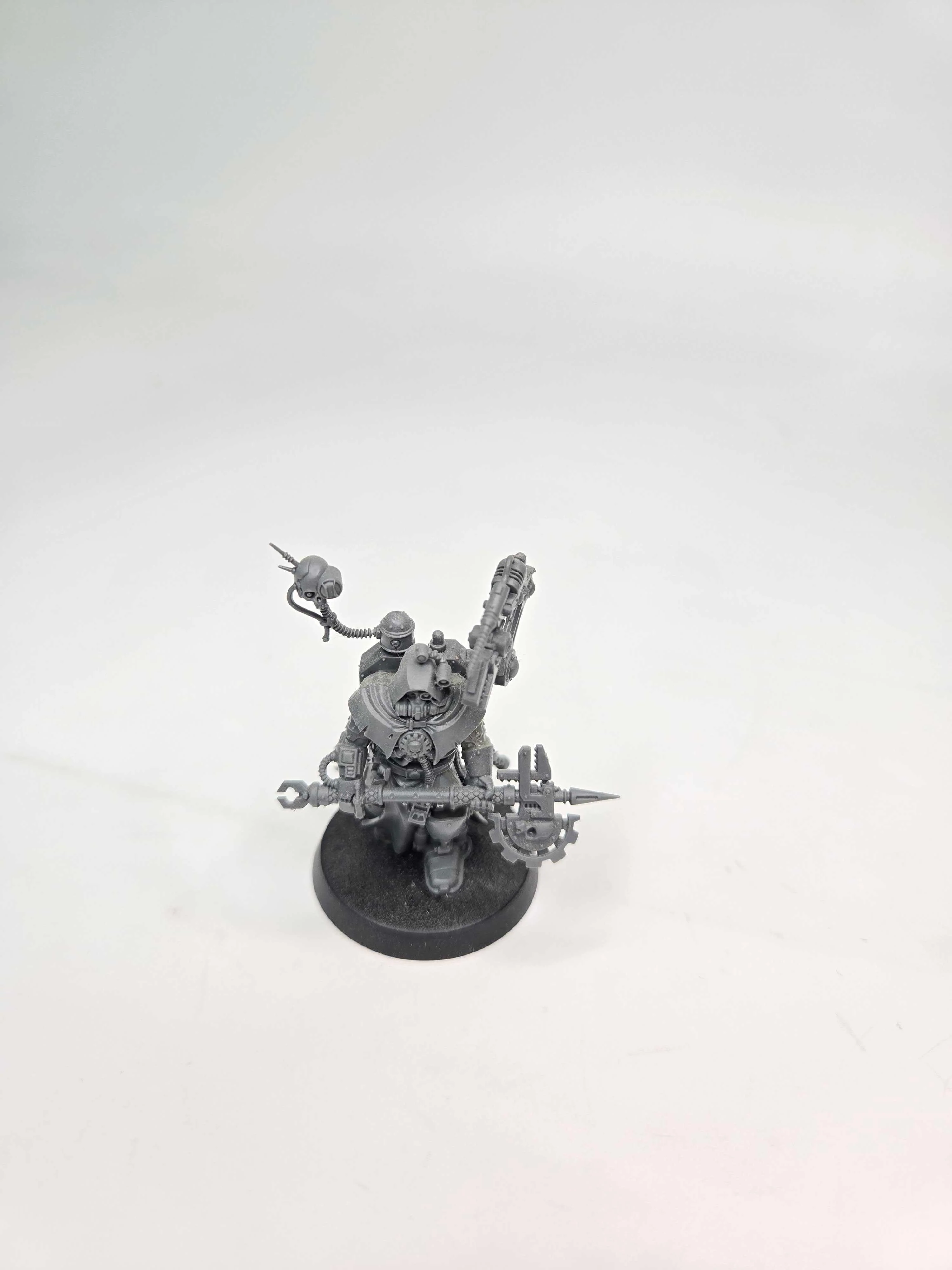 ADEPTUS MECHANICUS - TECH-PRIEST ENGINSEER - WARHAMMER 40K (A1512)